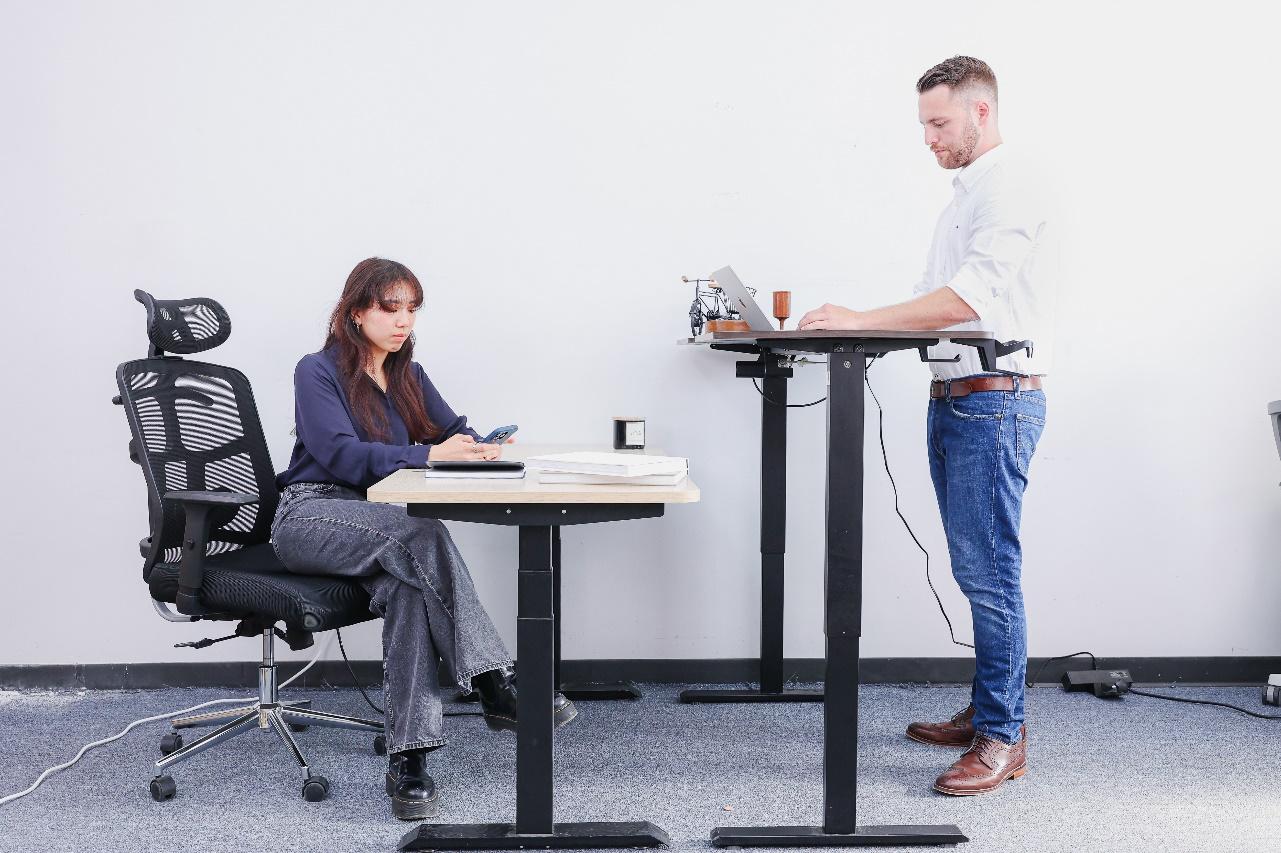 Elevate Your Workspace: Transforming Offices with Standing Desks to Enhance Productivity and Well-Being