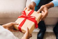 Expressing Your Love: The Best Gifts for Someone You Cherish in 2023