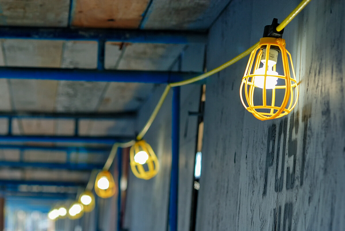 DIY Delights: Temporary Lighting Tips for Electrical Enthusiasts