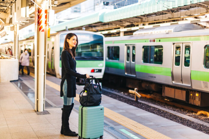 Traveling Smart in Japan: How eSIM and Mobile Apps Enhance the Journey for U.S. Travelers