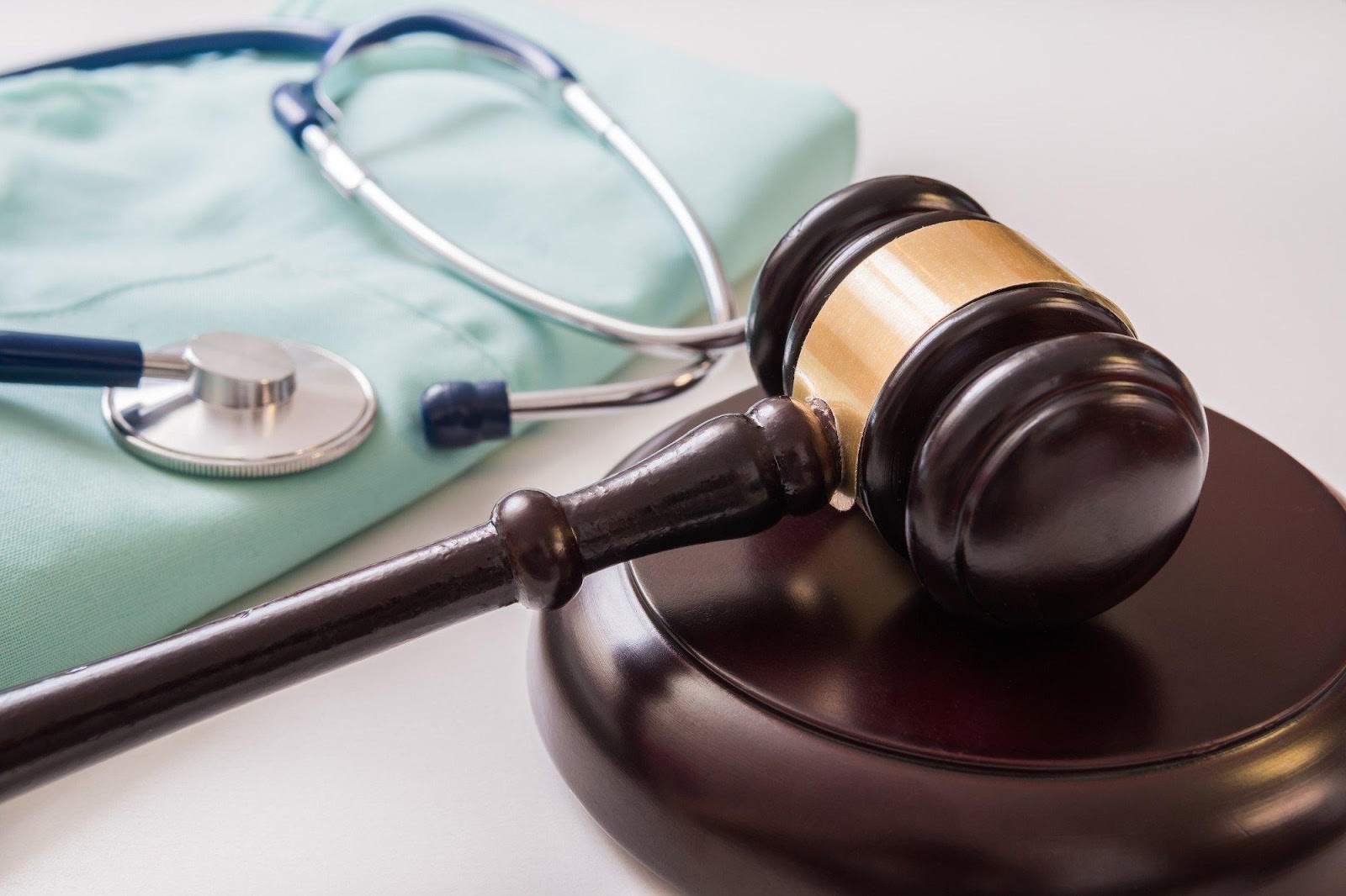 From Car Accidents to Medical Malpractice: How a Negligence Lawyer Can Handle Various Cases