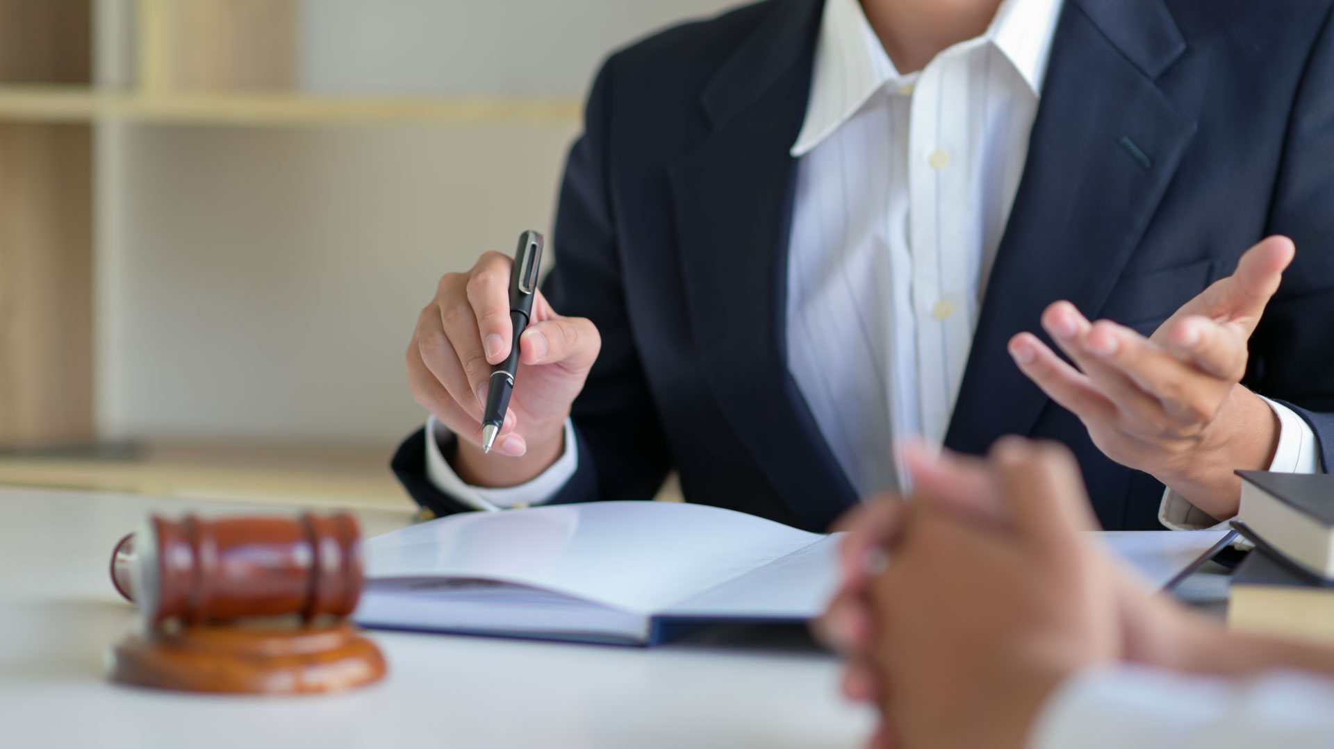 What Are the Benefits of Hiring a Personal Injury Lawyer?