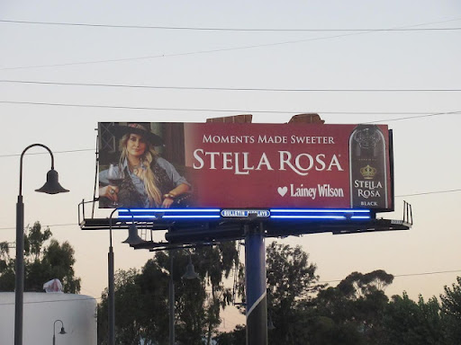 Billboards in the Spotlight: Los Angeles’ Advertising