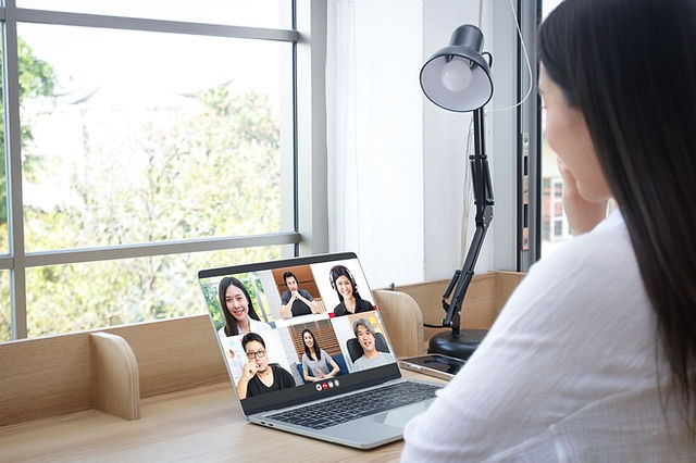 A Comprehensive Guide to Mastering the Art of Remote Team Management