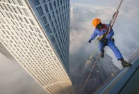 Dubai’s Skyscraper How Expert Window Cleaning Achieves Perfection