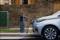 BT Group to turn street cabinets into EV chargers