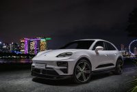 This is the new Porsche Macan EV