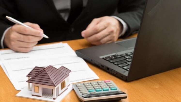 Home Loan EMI Calculator vs. Manual Calculations: Pros and Cons