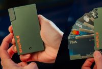 Shuffle Wallet opens like a deck of cards – NFC – RFID blocking