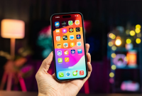 Apple iPhone tops smartphone sales chart in 2023